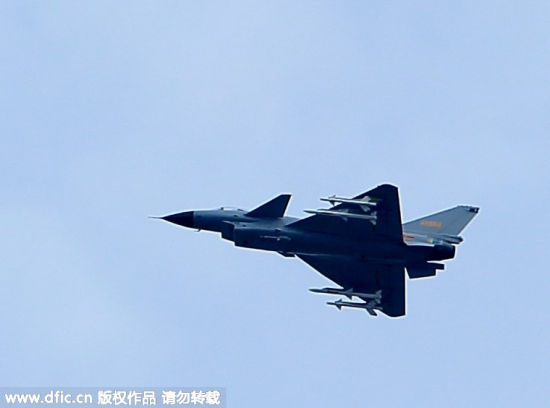 歼10挂弹参加阅兵彩排 歼10挂弹参加阅兵彩排