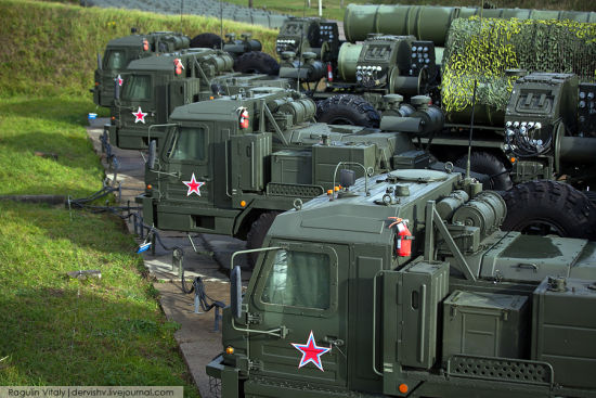 俄军最精锐S-400中远程防空导弹部队曝光 俄军最精锐S-400中远程防空导弹部队曝光