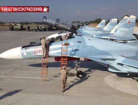 自24日俄空军一架苏-24战斗轰炸机遭土耳其空军F-16打击坠毁后,俄军迅速调整驻叙利亚军队防御力量;部署最新型S-400远程防空导弹、将莫斯科号导弹巡洋舰驶入叙利亚近海执行防空任务、同时又增派了4架苏-30SM战机进驻叙利亚空军基地;未来俄军战机在执行轰炸任务时,将有苏-30SM进行护航。 自24日俄空军一架苏-24战斗轰炸机遭土耳其空军F-16打击坠毁后,俄军迅速调整驻叙利亚军队防御力量;部署最新型S-400远程防空导弹、将莫斯科号导弹巡洋舰驶入叙利亚近海执行防空任务、同时又增派了4架苏-30SM战机进驻叙利亚空军基地;未来俄军战机在执行轰炸任务时,将有苏-30SM进行护航。