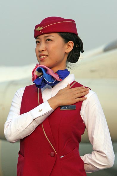 图文:<em>美丽南航空姐</em>航展留下<em>美丽</em>影子_新浪军事