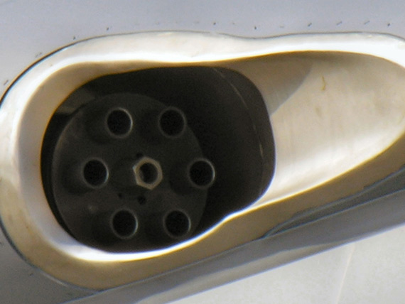 美空军准备淘汰机炮用PGU-28高爆燃烧弹(组图)