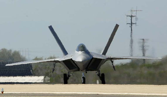 图文:F-22使用的APG-77雷达单价约为400多万美元