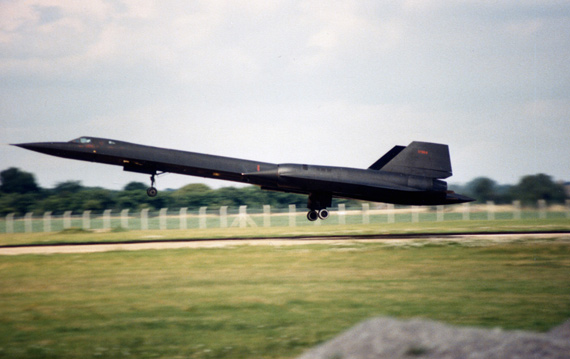 美国在秘密研制SR-72超高速隐形侦察机(组图