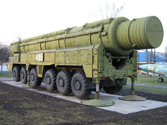 图文:俄罗斯SS-20战略导弹发射车