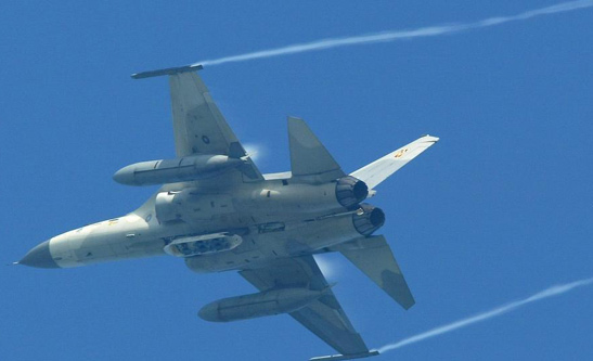 图文:台湾空军IDF经国号战机空中巡航