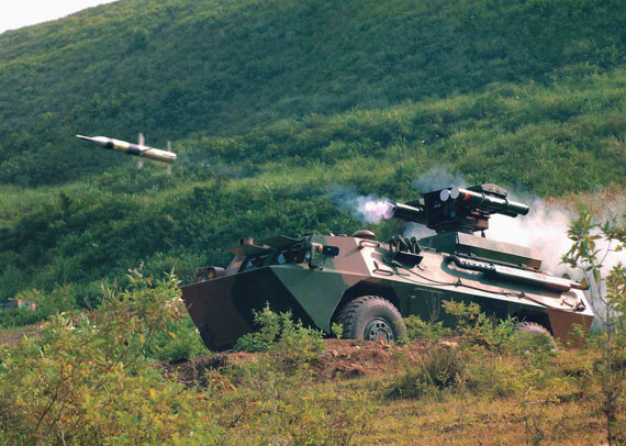 中国兵器试验靶场特种兵与死神相伴(图)_新浪