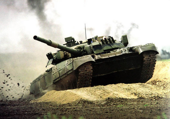 ͼ�ģ���½��T-80��ս̹�˽�������