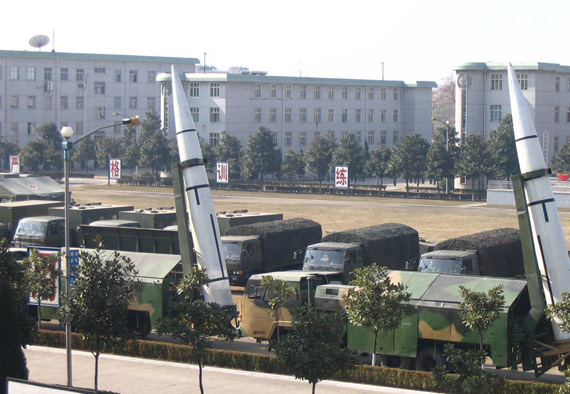 二炮基地5年中导弹发射命中率达到100%(组图)