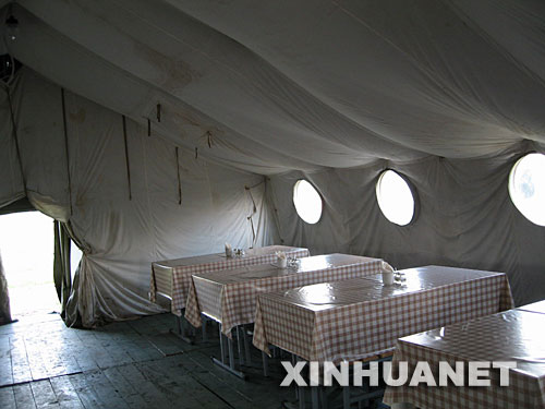 图文：供中方部队使用的士兵餐厅