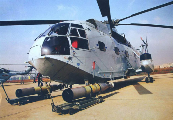 图文:中国海军直8型舰载反潜直升机