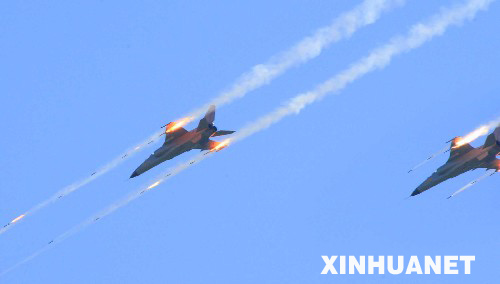 中国飞豹战机异国突破常规挑战装备极限(组图)