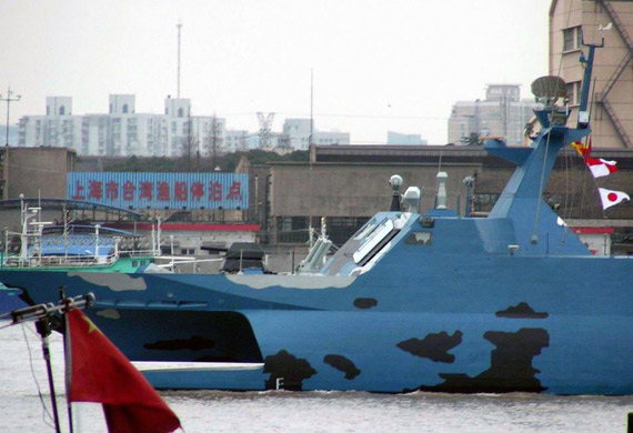 图文:中国022导弹艇近距特写