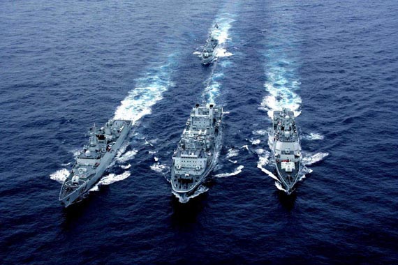 图文:中国海军新型驱护舰编队