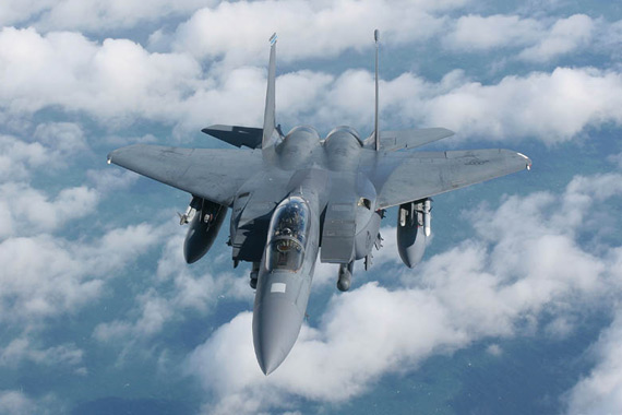 图文:美国空军f-15e战机每千克成本为5303美元