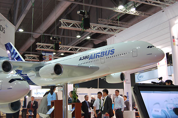 空中客车公司系列客机模型亮相亚洲航展(组图