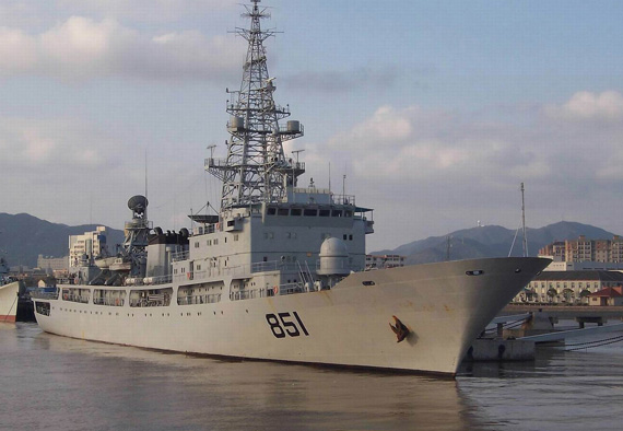 图文:中国海军851电子侦察船