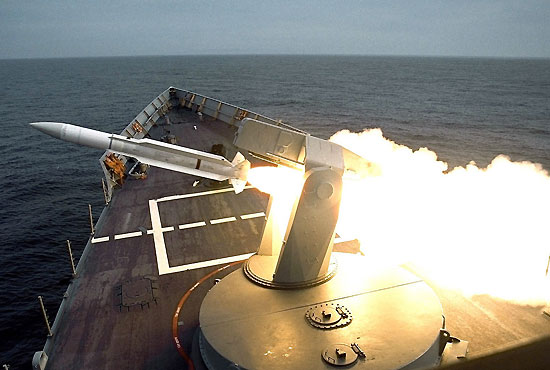 图文:击沉航母追杀核潜艇是这次军演主题