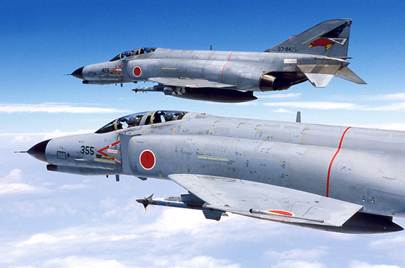 图文：日本航空自卫队F-4EJ战机编队