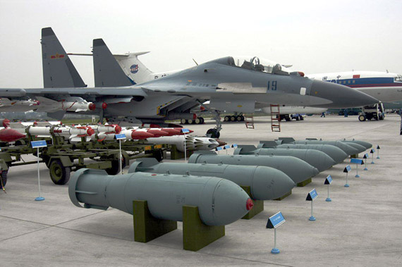 图文:中国空军苏-30MKK战机挂载武器展示