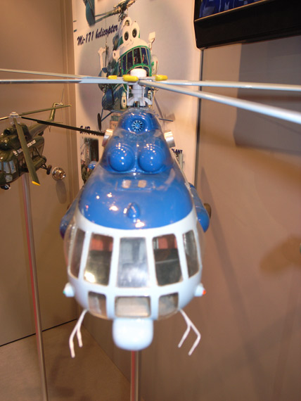 图文：米-171A型多功能直升机模型正视特写
