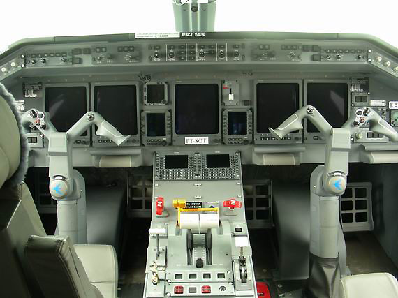 组图：第1000架ERJ145客舱内部