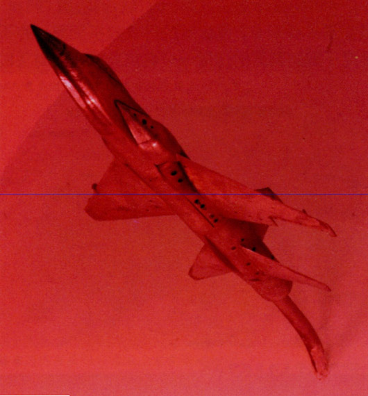 空军审查会同意继续试制东风107战机(图)