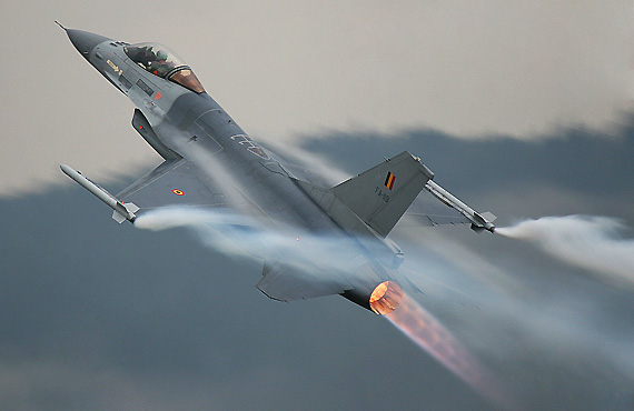 图文:德国空军F-16战斗机_新浪军事_新浪网