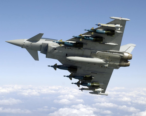 图文:沙特空军已经购买72架欧洲EF2000台风战