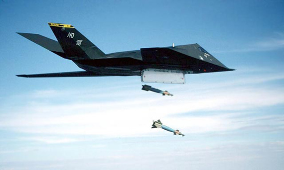 ͼ�ģ�����Ⱥɽ�������Ѳ���F-117Զ�̺�ը��