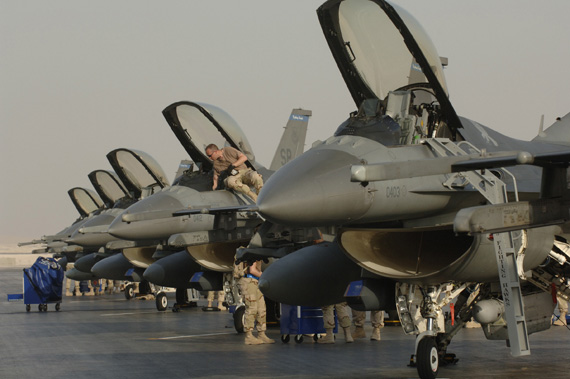 ͼ�ģ������վ����������ǵ�F-16ս��Ⱥ