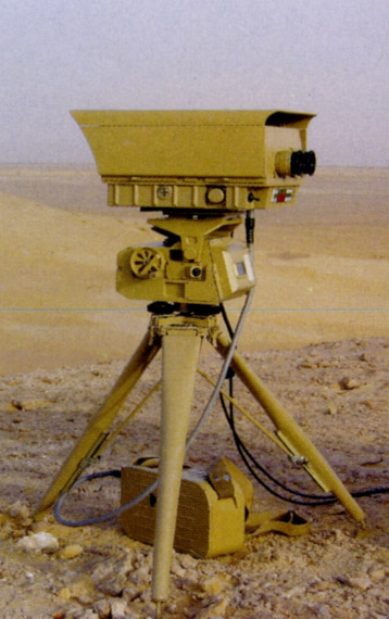 图文：120毫米末制导炮弹激光目标指示器