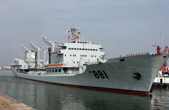 中澳新海军恶劣海况搜救落水者险些失败(组图)