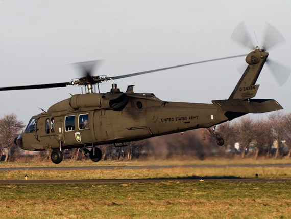 ͼģ½UH-60AֱͨΪӥ