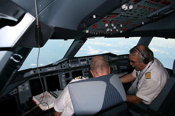 ͼ�ģ��տ�A380�ͻ�����Ա�о�����·��