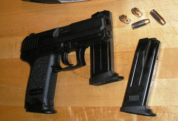 图文:德国hk公司生产的usp紧凑型手枪