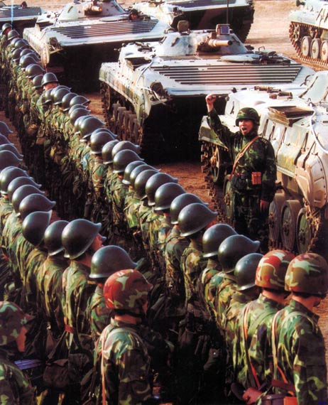 解放军铁拳2007无底案演习让部队置身险局危局