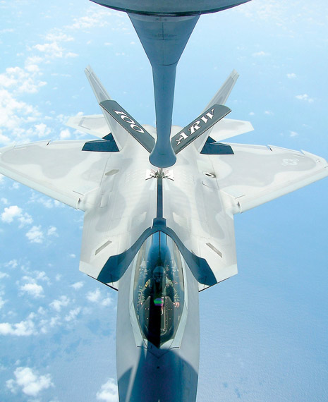 ͼ�ģ�F-22A����ս�����п��м�����ҵ