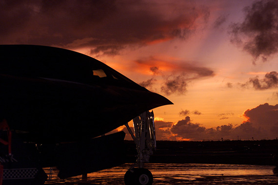 图文:美国空军目前只有21架B2隐身战略轰炸机