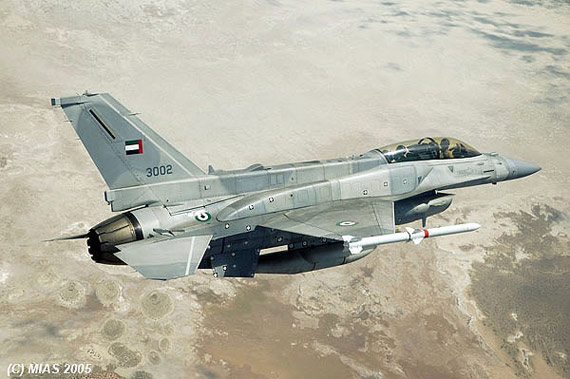 图文:阿联酋空军最新型F-16EF比以空军还要先