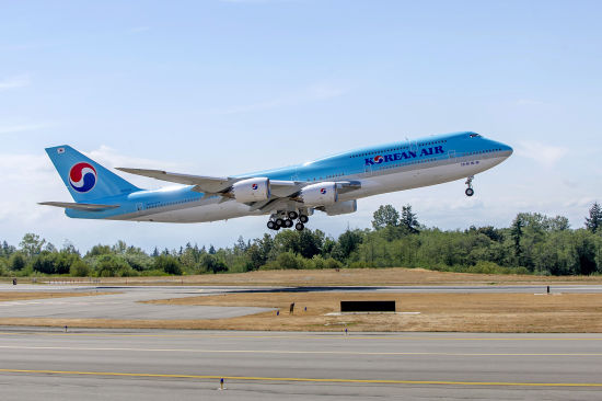 大韩航空首架波音747-8洲际客机。