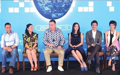 被姚晨、王珞丹夹击,赵又廷苦不堪言。张沫摄 被姚晨、王珞丹夹击,赵又廷苦不堪言。张沫摄