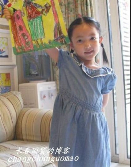 央视主播鲁健五岁漂亮女儿 央视主播鲁健五岁漂亮女儿