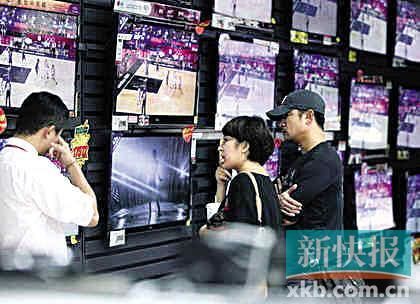 黄维德与女友逛街 黄维德与女友逛街黄维德与女友