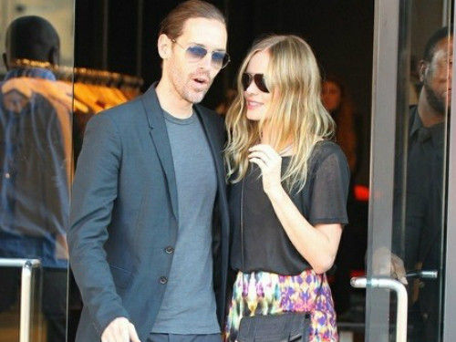 点击图片进入下一页