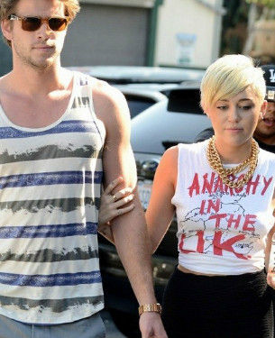 点击图片进入下一页