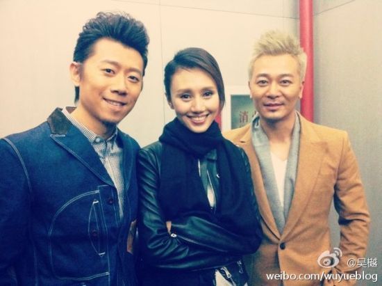 袁泉微博曝女儿煮汤趣事 与夏雨合影曝光