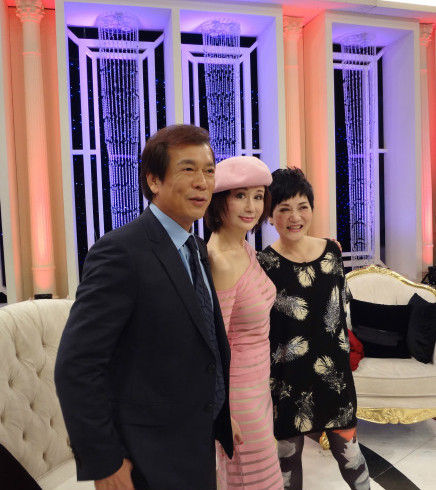 66岁潘迎紫活力四射