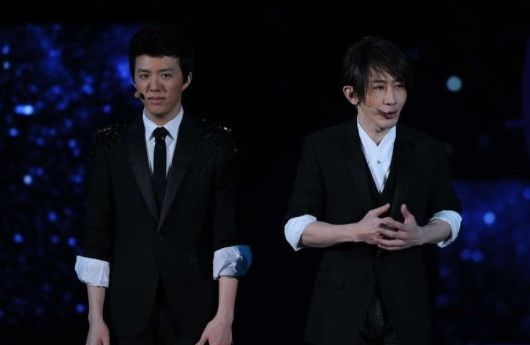刘谦李云迪春晚表演因“找力宏”台词引发轩然大波