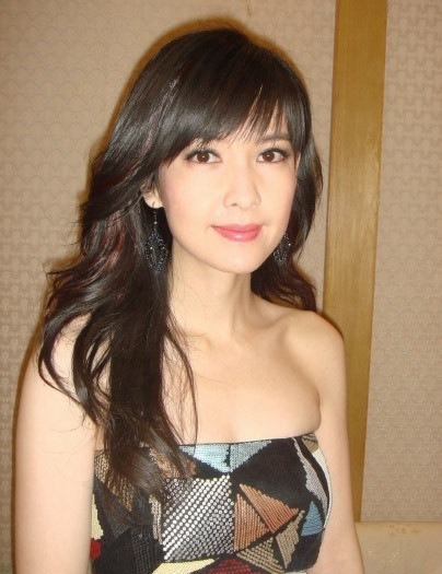 46岁周慧敏似青春年少女,揭驻龄秘诀