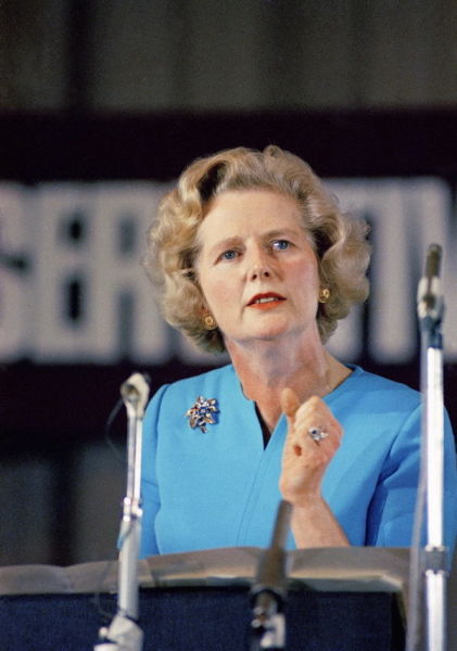 1975年2月10日,赢得英国保守党选举的撒切尔夫人在伦敦发表讲话的资料照片。新华社美联 1975年2月10日,赢得英国保守党选举的撒切尔夫人在伦敦发表讲话的资料照片。新华社/美联